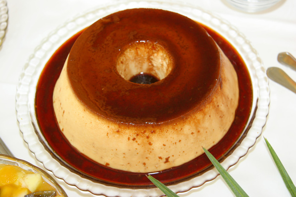 Perfect whole flan pudding
 - Фото, изображение