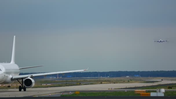 Frankfurt Aeropuerto delantal tráfico
 - Imágenes, Vídeo