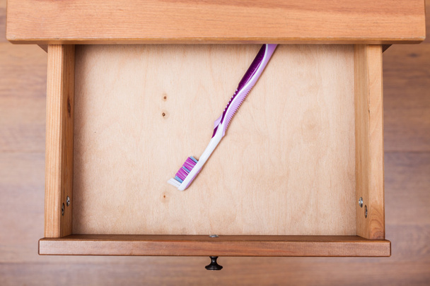 diş fırçası açık drawe - Fotoğraf, Görsel