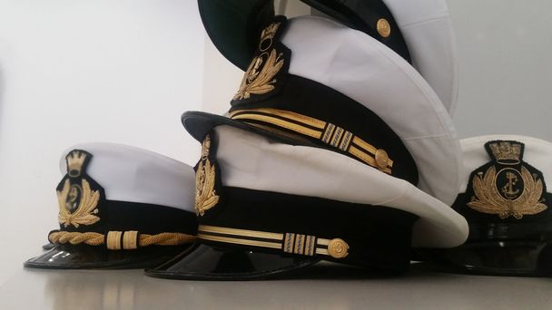 Chapeaux marins militaires
 - Photo, image