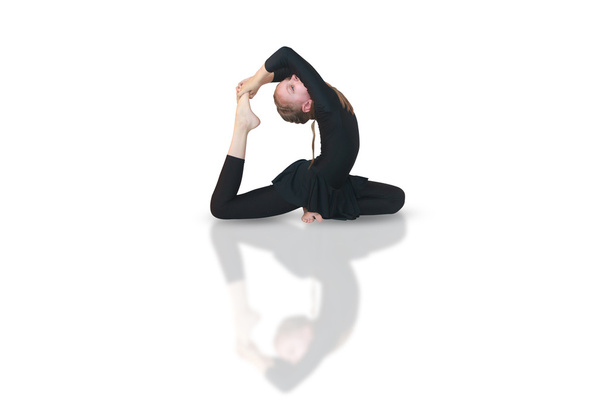 ekapada radzhakapotasana yoga - Foto, imagen
