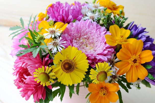 Multi-colored bouquet of flowers - 写真・画像