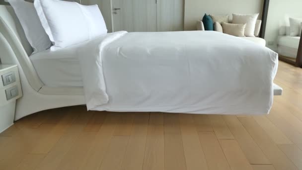Dekoracja wnętrza sypialni - Materiał filmowy, wideo