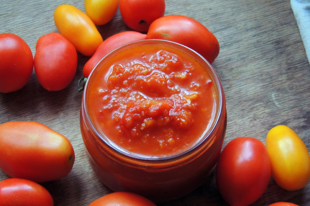 das Chutney und die Tomaten - Foto, Bild