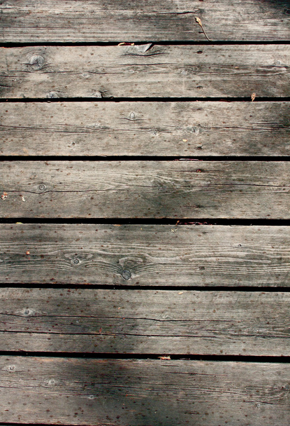 Dark, brown, scratched wooden cutting board. Wood texture - Foto, imagen