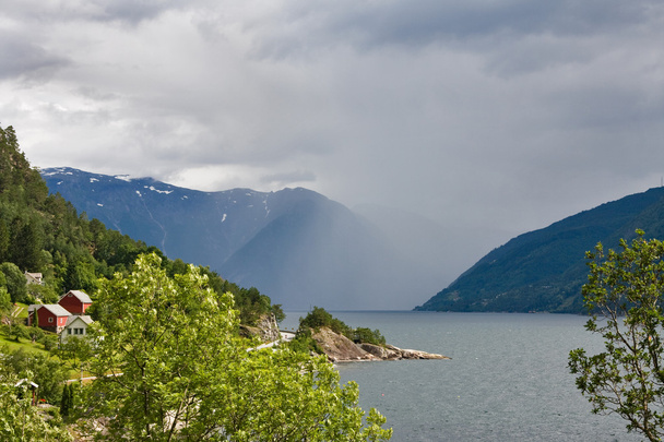 Hardangerfjord, Noruega
 - Foto, imagen