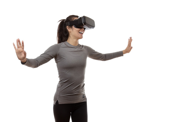 casque de réalité virtuelle sur le modèle de fitness
 - Photo, image