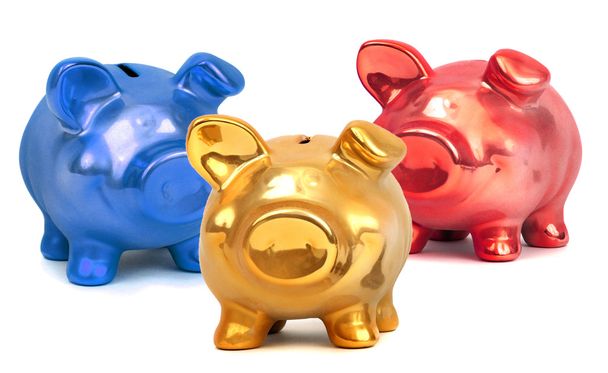 detail van gekleurde piggy bank - Foto, afbeelding