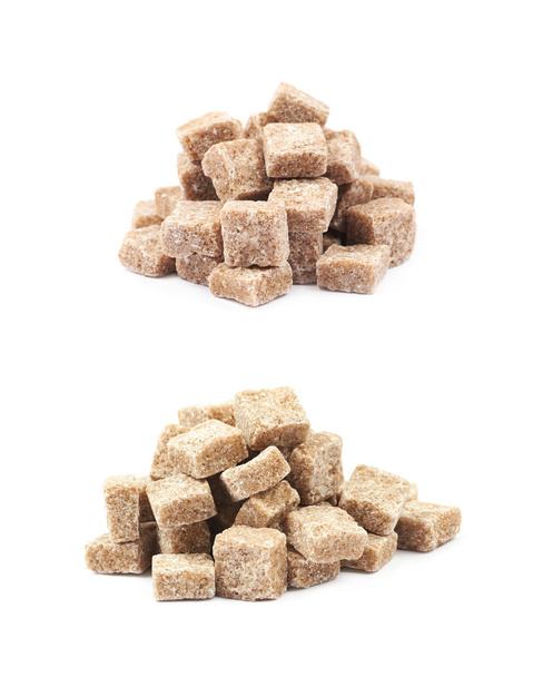 Pile of brown sugar cubes isolated - Zdjęcie, obraz