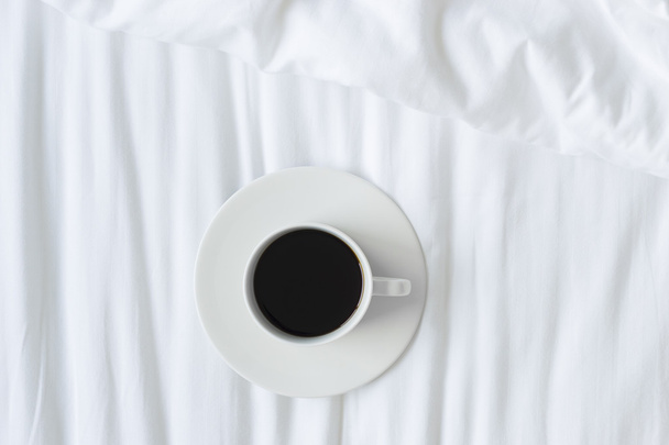 Coffee in bed concept - Φωτογραφία, εικόνα