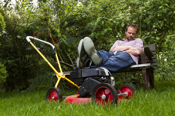Lawnmower nap - Photo, Image