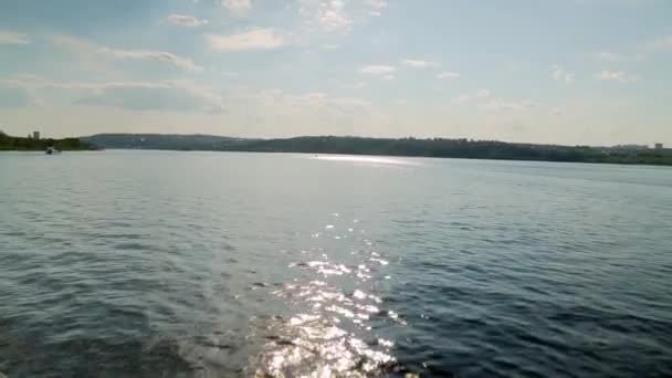 The movement of the boat toward the sun - Filmati, video