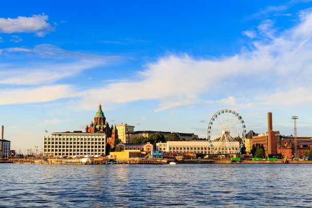 Panorama do Embankment em Helsinque
  - Foto, Imagem