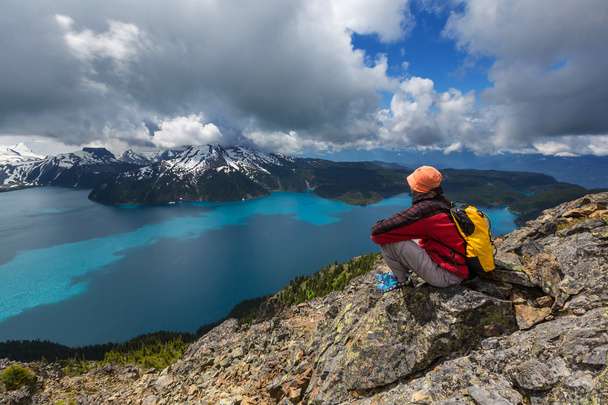 Escursionista sul Lago Garibaldi, Canada
 - Foto, immagini