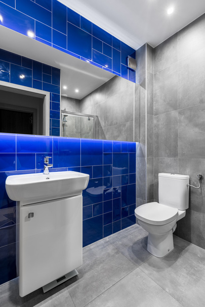 Bathroom in grey and blue colors - Φωτογραφία, εικόνα