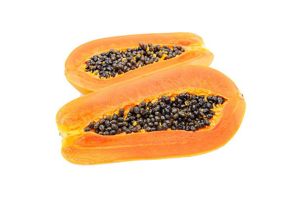 rijp papaya geïsoleerd op een witte achtergrond. - Foto, afbeelding