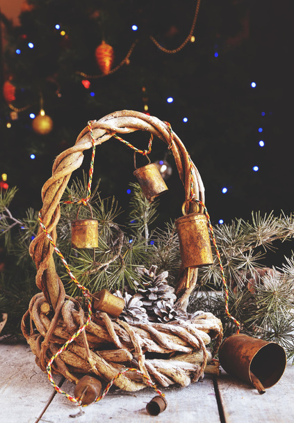 Tarjeta de Navidad con ramas de abeto y decoración
 - Foto, Imagen