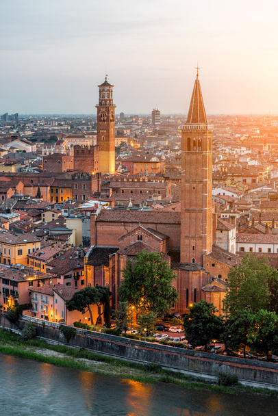 Verona şehir üzerinde havadan görünümü - Fotoğraf, Görsel