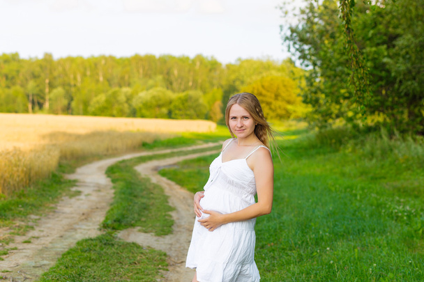 портрет вагітної жінки
 - Фото, зображення