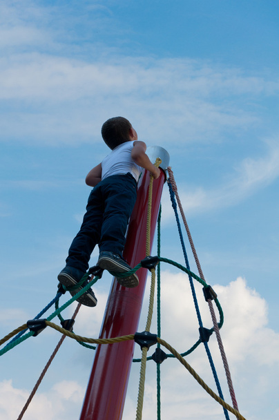 Child climbs up - Zdjęcie, obraz
