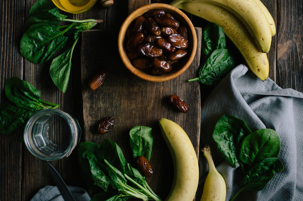 Smoothie with banana, spinach and dates - Fotó, kép