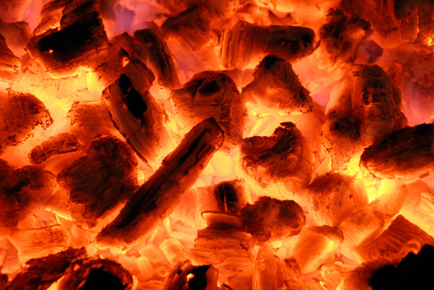 La luminosa legna da ardere riscaldata
 - Foto, immagini