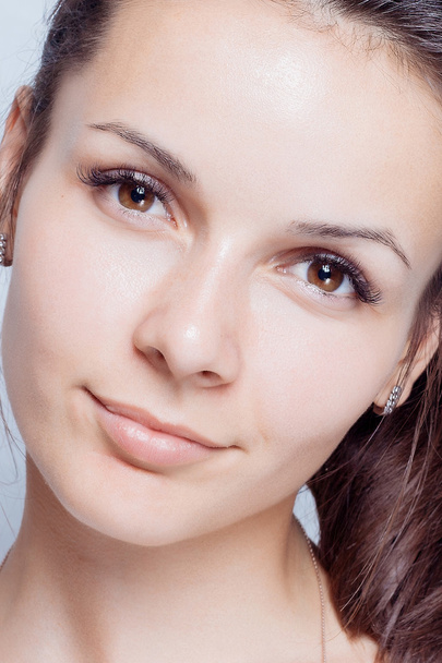 Young woman beauty portrait. Natural soft make up. - Foto, Bild