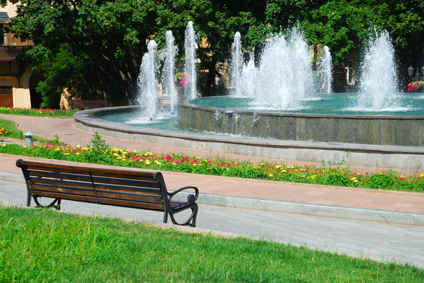 parku z fontanną - Zdjęcie, obraz