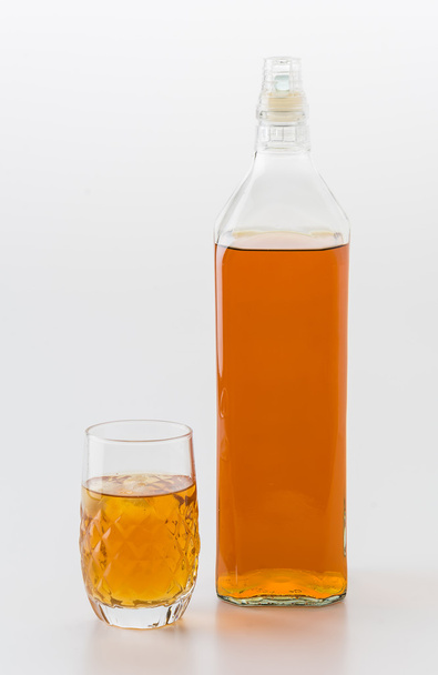 wisky glass  on white background - Foto, afbeelding