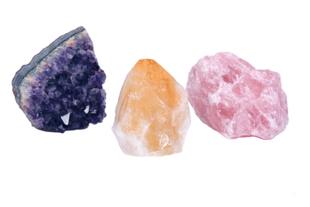 Piedras crudas de citrino, rosa y amatista
  - Foto, imagen