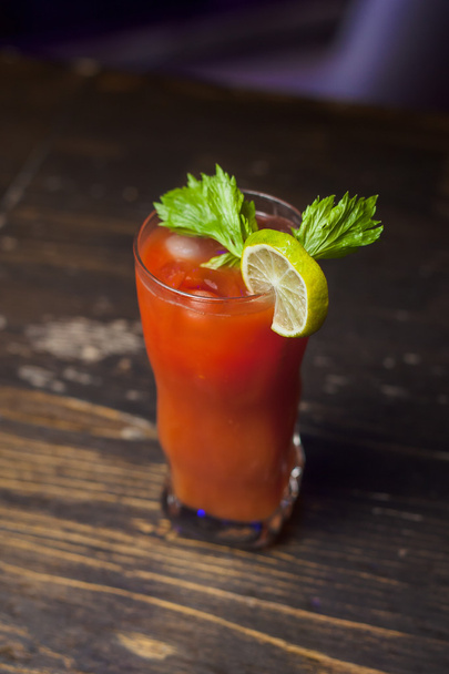 cocktail with parsley and tomato 8 - Φωτογραφία, εικόνα