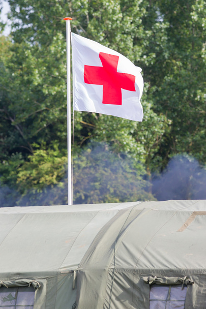 Flagge des Roten Kreuzes - Foto, Bild