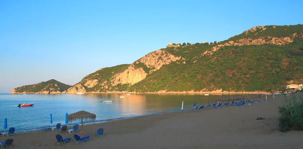 sabah üzerinde beach, Agios Georgios Pagon Korfu Adası - Fotoğraf, Görsel