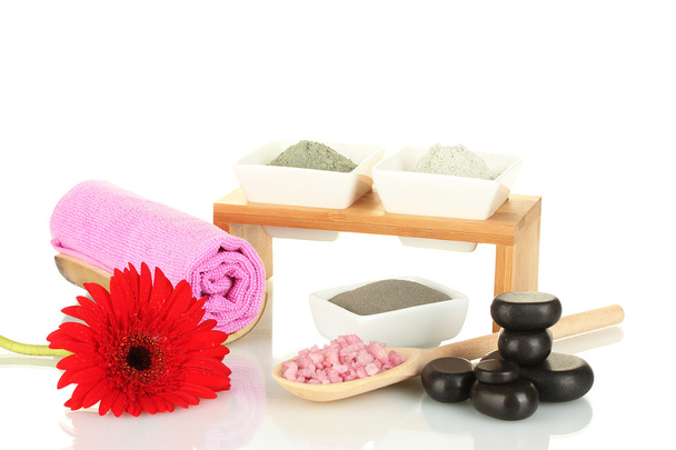 cosmetische klei voor spa-behandelingen op witte achtergrond - Foto, afbeelding
