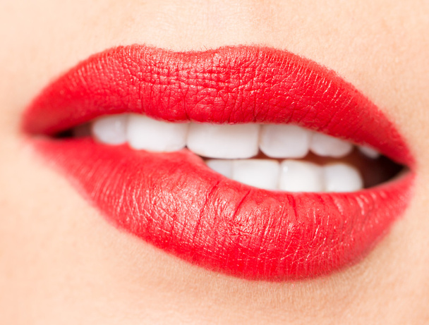güzel dudaklar kırmızı ruj - Fotoğraf, Görsel