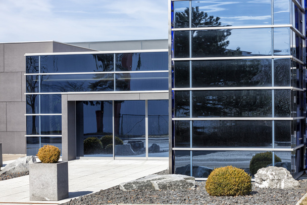 Modern glazen gebouw - Foto, afbeelding