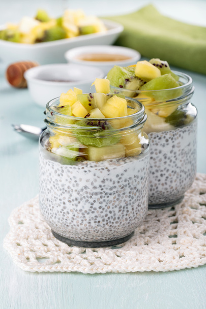 Chia seed pudding with fruits - Foto, Imagen
