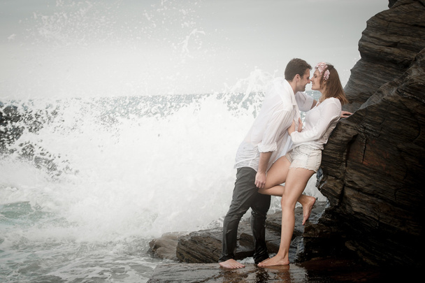 couple in love on beach - Zdjęcie, obraz