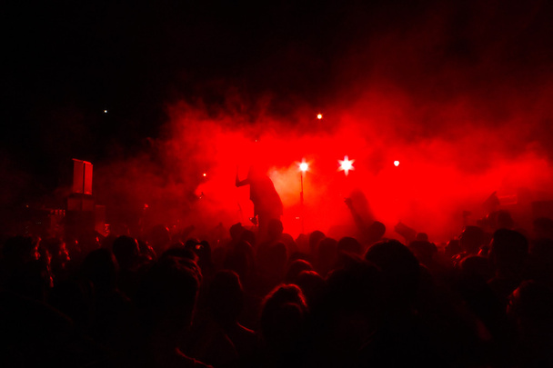 Красный концертный момент
 - Фото, изображение