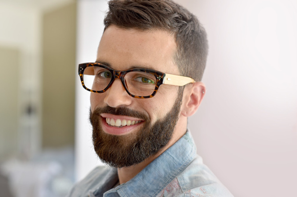  hipster gars souriant
  - Photo, image