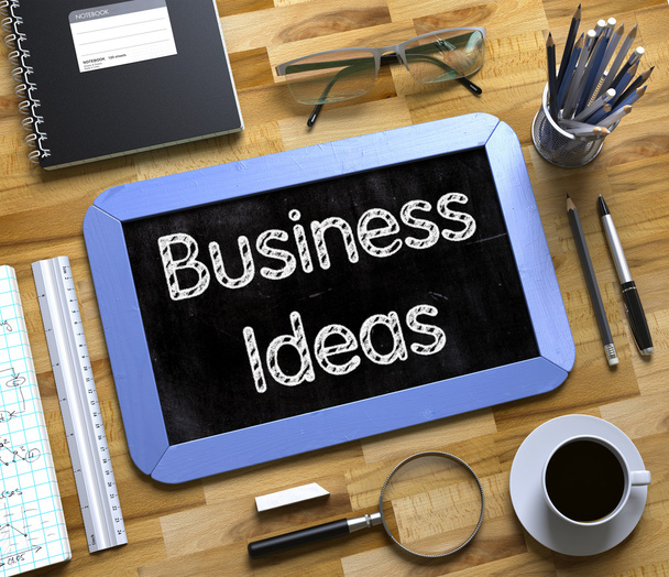 Pomysły biznesowe-tekst na małym Chalkboard. Ilustracja 3D. - Zdjęcie, obraz