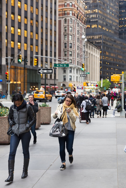 ニューヨーク マンハッタンのストリート シーン - 写真・画像