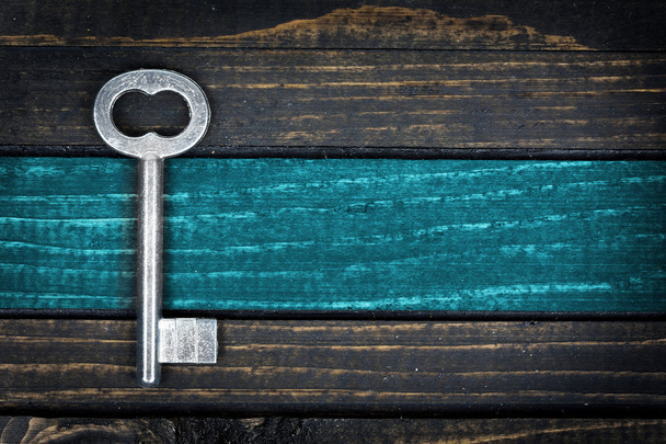 Maloval modrou a starý klíč - Fotografie, Obrázek