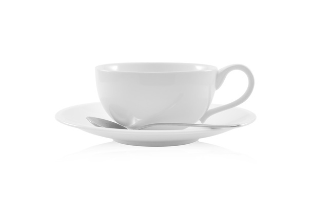 Taza blanca de té o café aislada sobre fondo blanco
 - Foto, imagen