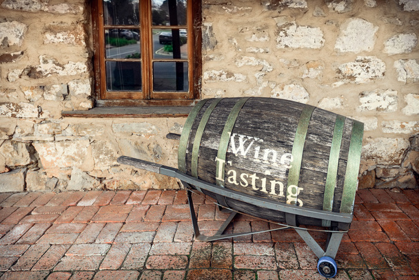Old barrel with wine tasting text - Photo, Image