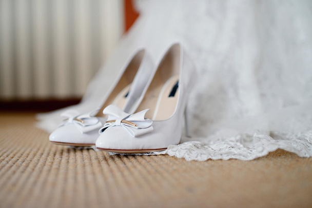 wedding dress and shoes - Zdjęcie, obraz