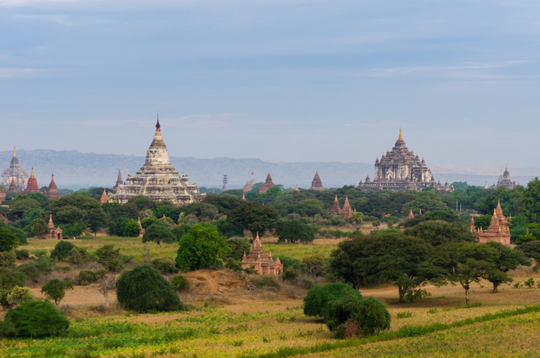 A planície de Bagan (Pagão), Mandalay, Myanmar
 - Foto, Imagem