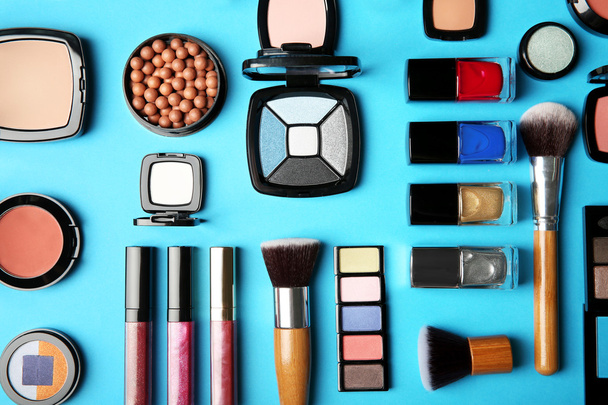 Makeup products and brushes  - Foto, Imagen