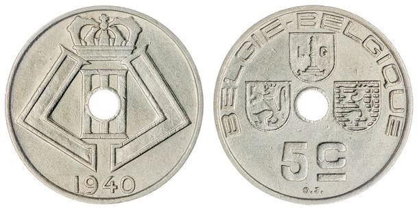 5 centavos 1940 moeda isolada sobre fundo branco, Bélgica
 - Foto, Imagem