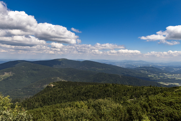 Beskidy Mountainsin panoraama
 - Valokuva, kuva